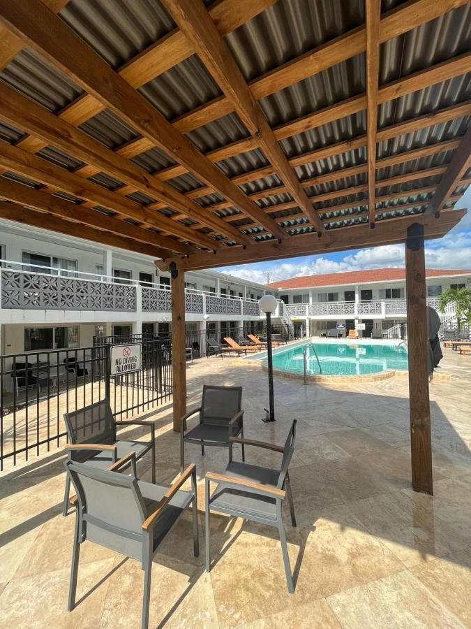 Holiday Isles Resort Мадейра-Бич Экстерьер фото