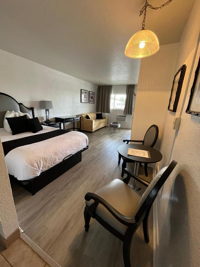 Holiday Isles Resort Мадейра-Бич Экстерьер фото
